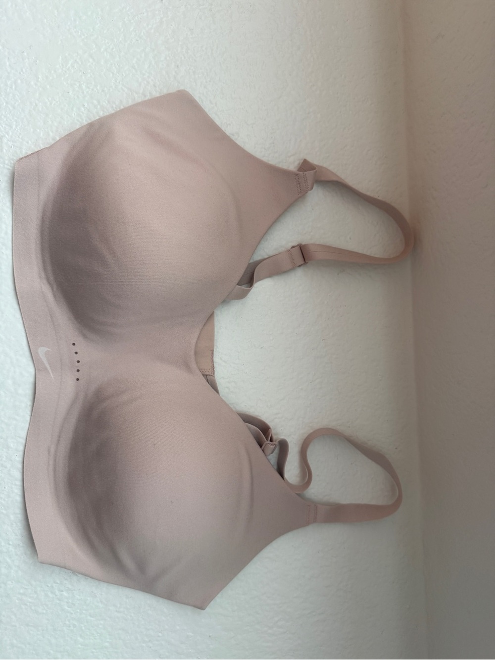 Nike Alate Minimalist Light-Support Padded Convertible Sports Bra - Picture 3 of 5